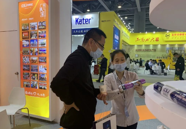 latest company news about Is It Possible To Apply A Layer of Glass Glue Directly After Cracking? Don't Let 'easy' Become 'troublesome'!  5